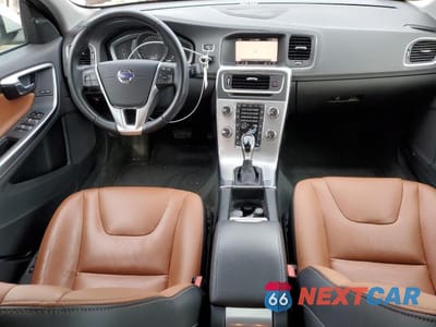 Zdjęcie 8 z 12 samochodu: 2018 VOLVO S60 INSCRIPTION VIN:LYV402TK0JB180482 - miniatura