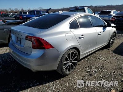 Trzecie zdjęcie samochodu z tyłu: 2016 VOLVO S60 PREMIER VIN:YV126MFK0G2399153 - miniatura
