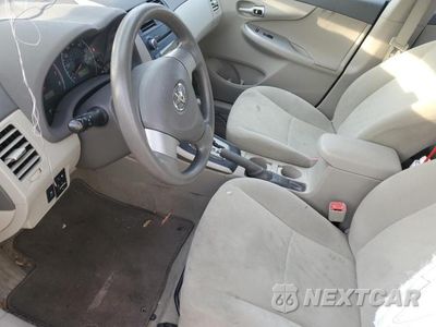 Zdjęcie 7 z 12 samochodu: 2010 TOYOTA COROLLA BASE VIN:1NXBU4EE2AZ275142 - miniatura