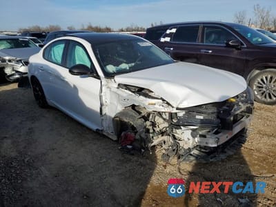 Czwarte zdjęcie samochodu z boku: 2021 ALFA ROMEO GIULIA TI VIN:ZARFANBN6M7644716 - miniatura