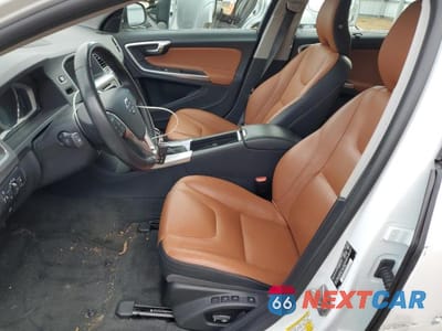 Zdjęcie 7 z 12 samochodu: 2018 VOLVO S60 INSCRIPTION VIN:LYV402TK0JB180482 - miniatura