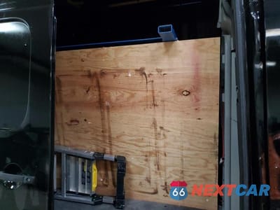 Zdjęcie 11 z 13 samochodu: 2013 NISSAN NV 2500 VIN:1N6BF0LY3DN106778 - miniatura