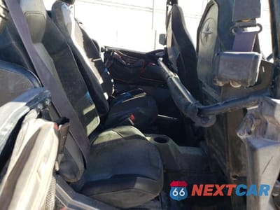 Zdjęcie 6 z 10 samochodu: 2017 POLARIS RZR XP 4 1000 EPS VIN:3NSVFE991HF932030 - miniatura