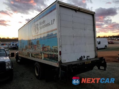 Trzecie zdjęcie samochodu z tyłu: 2012 FREIGHTLINER M2 106 MEDIUM DUTY VIN:1FVACWDT5CDBH8649 - miniatura