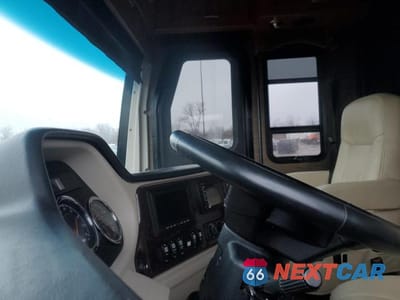 Zdjęcie 8 z 10 samochodu: 2017 FREIGHTLINER CHASSIS XC VIN:4UZACGCY0HCJN1724 - miniatura