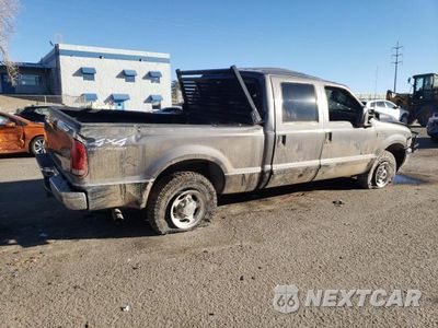 Trzecie zdjęcie samochodu z tyłu: 2002 FORD F250 SUPER DUTY VIN:1FTNW21FX2ED46131 - miniatura