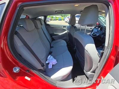 2013 Hyundai Accent GS Hatchback - zdjęcie 13 z 23 - miniatura