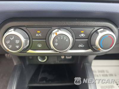2024 Nissan Versa SV - zdjęcie 28 z 30 - miniatura