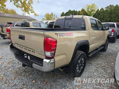 2017 Toyota Tacoma TRD Off-Road Crew Cab Medium Bed - zdjęcie 3 z 24 - miniatura