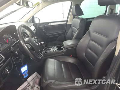 2016 Volkswagen Touareg V6 Sport w/Technology - zdjęcie 6 z 23 - miniatura