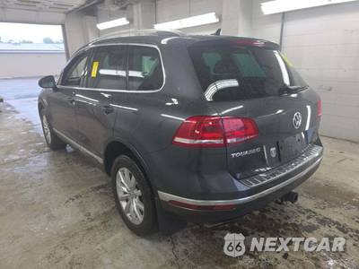 2016 Volkswagen Touareg V6 Sport w/Technology - zdjęcie 2 z 23 - miniatura