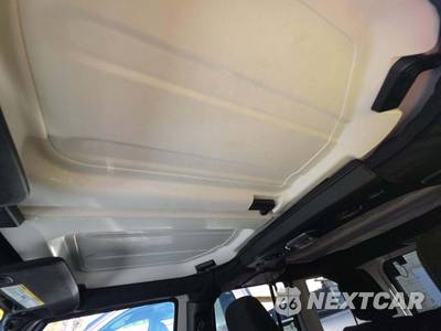 2015 Jeep Wrangler Unlimited Sahara - zdjęcie 11 z 27 - miniatura