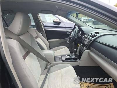 2013 Toyota Camry LE - zdjęcie 18 z 27 - miniatura