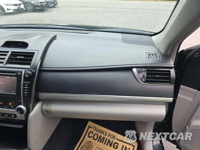 2013 Toyota Camry LE - zdjęcie 19 z 27 - miniatura