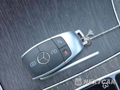 2019 Mercedes-Benz C 300 4MATIC Sedan - zdjęcie 8 z 27 - miniatura