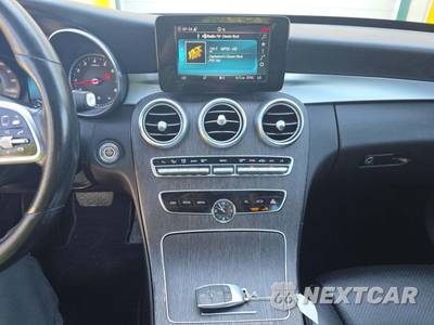 2019 Mercedes-Benz C 300 4MATIC Sedan - zdjęcie 10 z 27 - miniatura