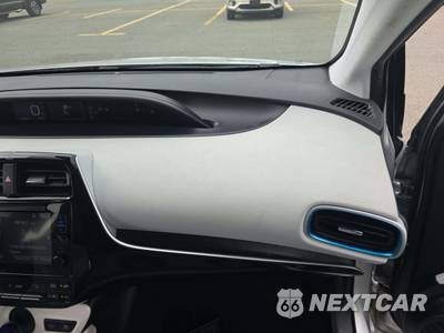 2017 Toyota Prius Three - zdjęcie 19 z 27 - miniatura