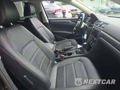 2018 Volkswagen Passat 2.0T R-Line - zdjęcie 18 z 26 - miniatura