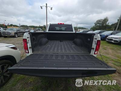 2017 Ram 3500 Tradesman Crew Cab Medium Bed - zdjęcie 14 z 26 - miniatura