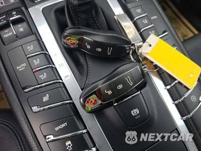 2017 Porsche Macan - zdjęcie 8 z 22 - miniatura