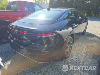 2024 Toyota Crown Limited - zdjęcie 3 z 28 - miniatura