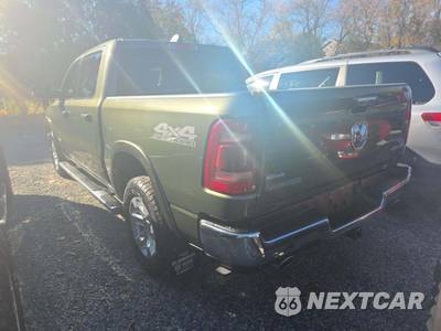 2021 Ram 1500 Laramie Crew Cab Short Bed - zdjęcie 2 z 22 - miniatura