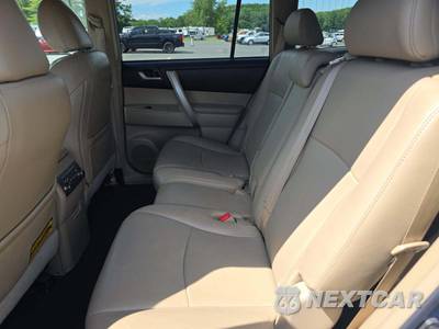 2013 Toyota Highlander SE - zdjęcie 13 z 28 - miniatura