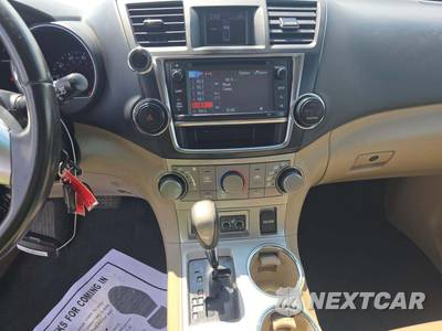 2013 Toyota Highlander SE - zdjęcie 10 z 28 - miniatura