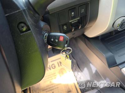 2018 Toyota Tundra SR5 Crew Cab Short Bed - zdjęcie 8 z 23 - miniatura