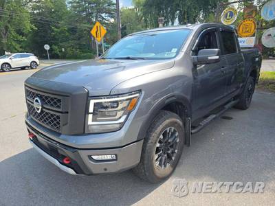 2021 Nissan TITAN PRO-4X Crew Cab Short Bed