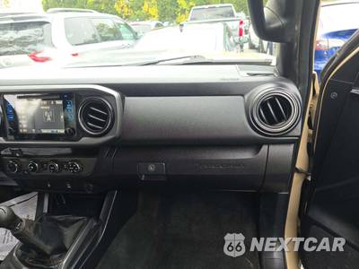 2017 Toyota Tacoma TRD Sport Crew Cab Medium Bed - zdjęcie 19 z 28 - miniatura