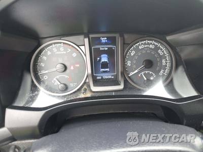 2017 Toyota Tacoma TRD Sport Crew Cab Medium Bed - zdjęcie 9 z 28 - miniatura