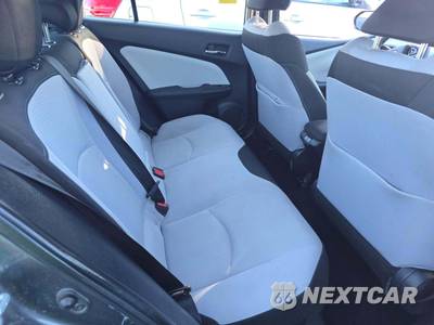 2020 Toyota Prius LE - zdjęcie 16 z 28 - miniatura