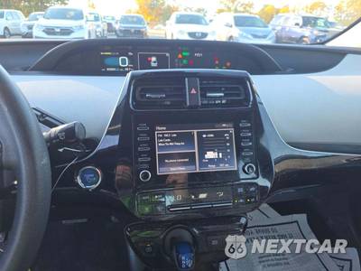 2020 Toyota Prius LE - zdjęcie 10 z 28 - miniatura