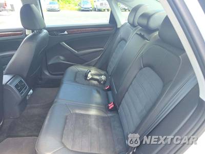 2013 Volkswagen Passat TDI SEL Premium - zdjęcie 13 z 27 - miniatura