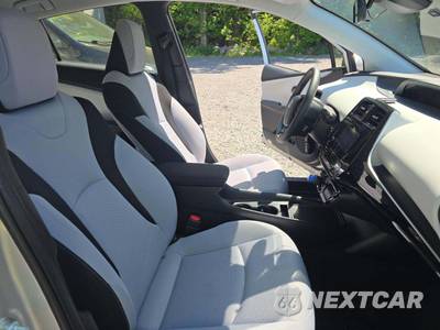 2019 Toyota Prius LE - zdjęcie 18 z 23 - miniatura