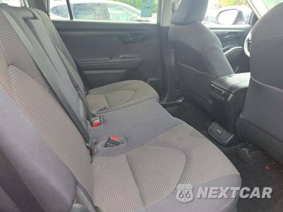 2023 Toyota Highlander L - zdjęcie 17 z 23 - miniatura