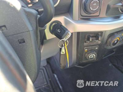 2023 Ford F-150 XLT Crew Cab Short Bed - zdjęcie 8 z 22 - miniatura