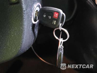 2014 Toyota Camry SE - zdjęcie 8 z 25 - miniatura