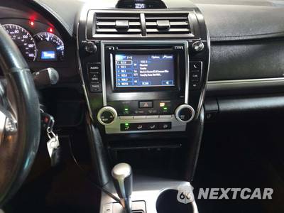 2014 Toyota Camry SE - zdjęcie 10 z 25 - miniatura