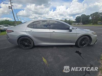 2022 Toyota Camry XSE - zdjęcie 4 z 20 - miniatura