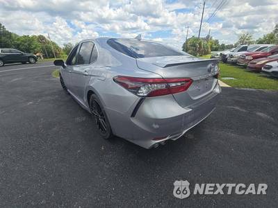 2022 Toyota Camry XSE - zdjęcie 2 z 20 - miniatura