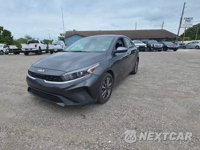 2024 Kia Forte LXS - zdjęcie 1 z 18 - miniatura