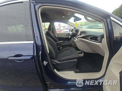 2017 Chrysler Pacifica Touring 121.6" WB - zdjęcie 16 z 25 - miniatura