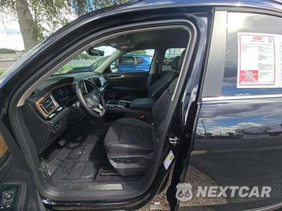 2025 Volkswagen Atlas 2.0T SE w/Technology - zdjęcie 6 z 21 - miniatura