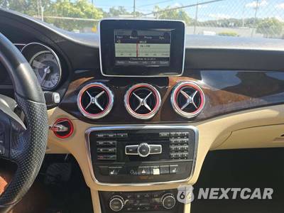 2015 Mercedes-Benz GLA 250 - zdjęcie 10 z 23 - miniatura
