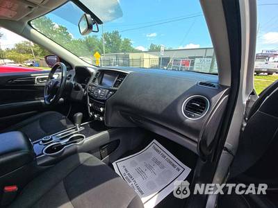 2019 Nissan Pathfinder SV - zdjęcie 20 z 25 - miniatura