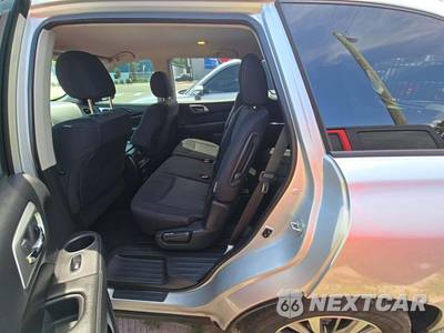 2019 Nissan Pathfinder SV - zdjęcie 13 z 25 - miniatura