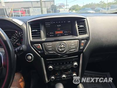2019 Nissan Pathfinder SV - zdjęcie 10 z 25 - miniatura