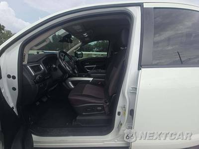 2021 Nissan TITAN SV Crew Cab Short Bed - zdjęcie 3 z 20 - miniatura